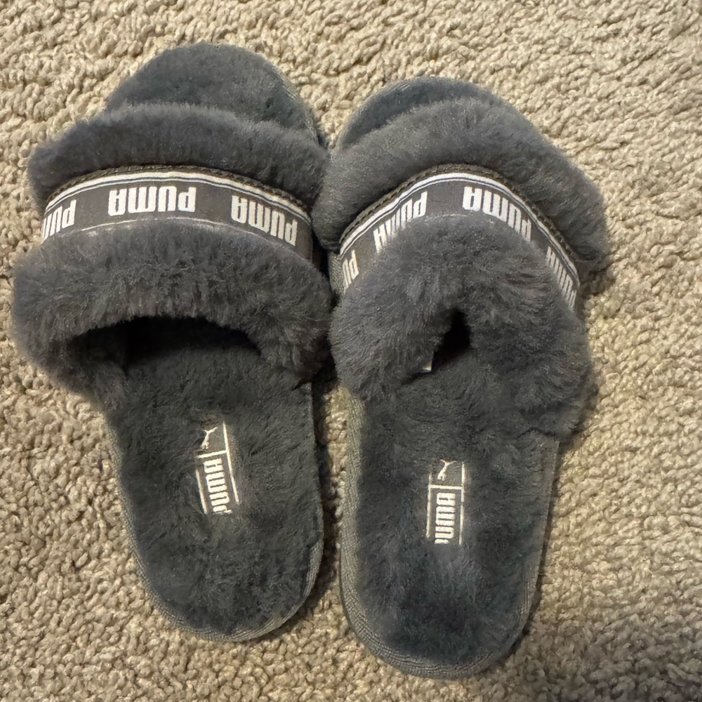 Puma toddler slippers sz 11